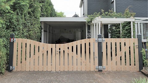 Geestig gereedschap Ruwe slaap Houten hekken en poorten | beste prijs/kwaliteit - Royal Fence | houten  hekken en houten poorten