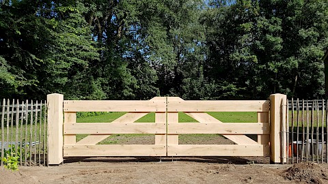 Kerstmis aanraken Tussendoortje Houten hekken en poorten | beste prijs/kwaliteit - Royal Fence | houten  hekken en houten poorten