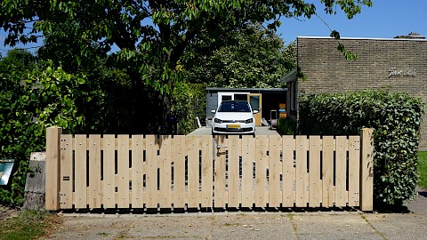 schakelaar ik wil buik Houten hekken en poorten | beste prijs/kwaliteit - Royal Fence | houten  hekken en houten poorten