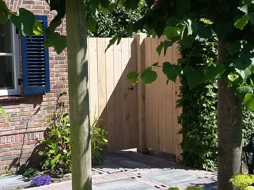 Voorbeeld 3: Eikenhouten tuindeur