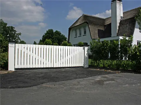 Voorbeeld 10: Houten inritpoort